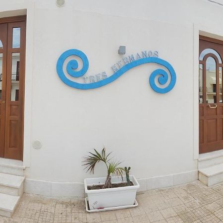 Tres Hermanos San Vito Lo Capo Exteriör bild
